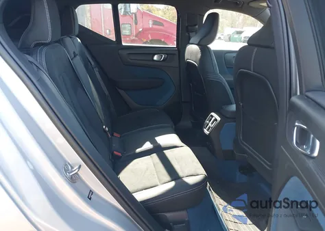 2023 Volvo Xc40 Recharge Pure Electric Twin Ultimate z USA, uszkodzony, nr VIN YV4ED3UM4P2941813